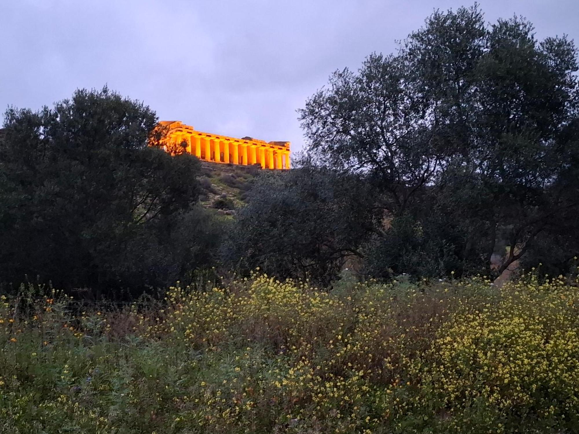 B&B Le Lumie "Il Cortiletto Del Centro" Agrigento Eksteriør billede