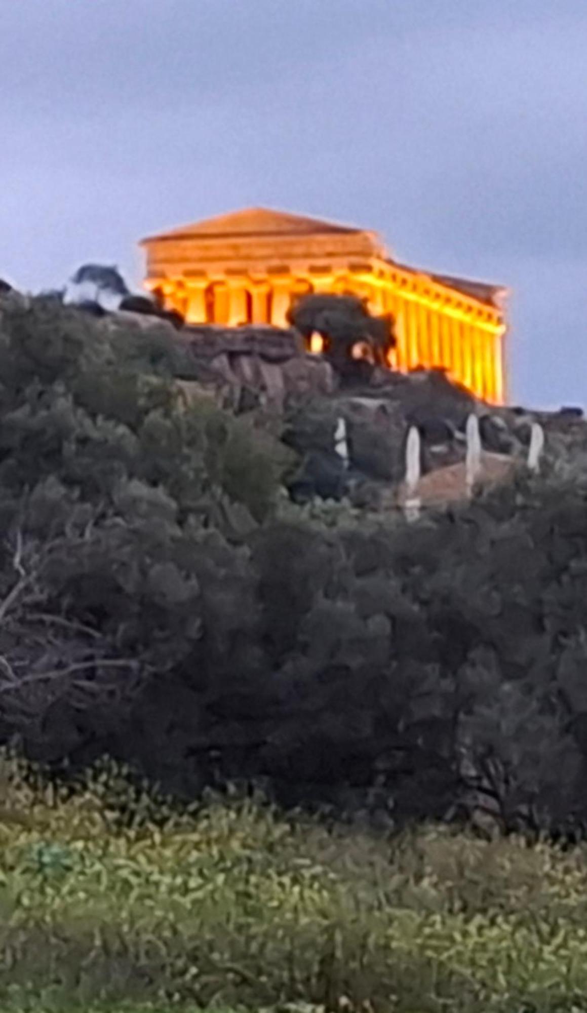B&B Le Lumie "Il Cortiletto Del Centro" Agrigento Eksteriør billede