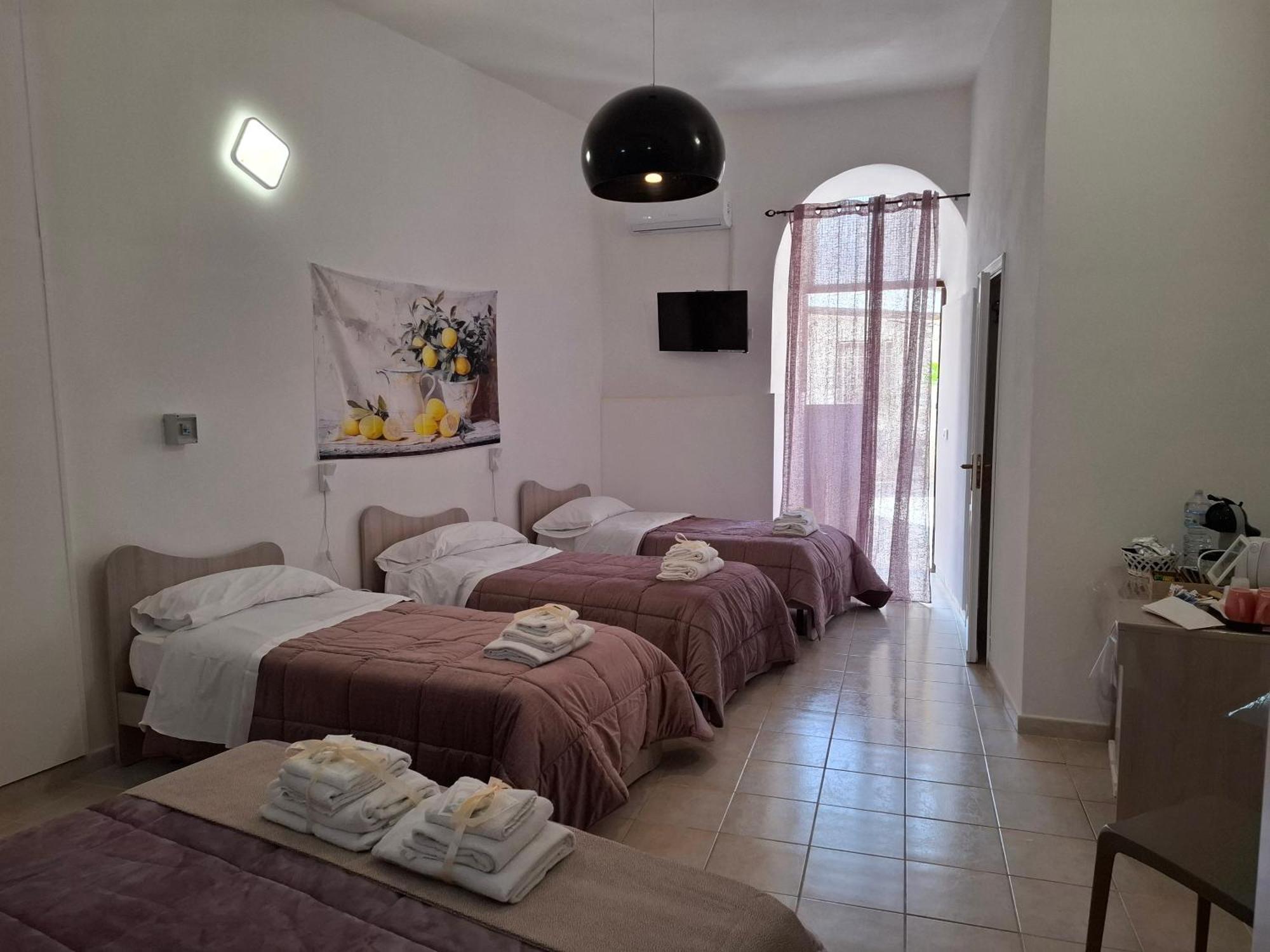 B&B Le Lumie "Il Cortiletto Del Centro" Agrigento Eksteriør billede